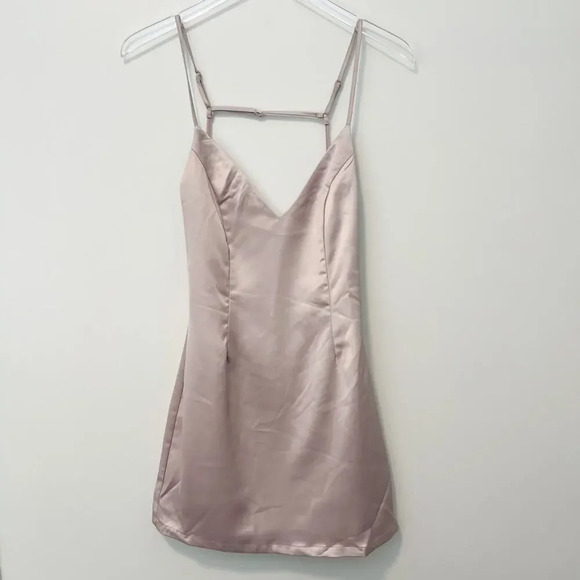 NWT SUPERDOWN Nicole Mini Dress in Nude Satin Champagne - Picture 4 of 10